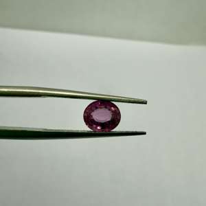 พลอยสีชมพูแซฟไฟร์ธรรมชาติขัดเงาขัดเงาตัดด้วยความร้อนทรงรีเรียบสำหรับการทำเครื่องประดับที่ละเอียด - Product Image 2