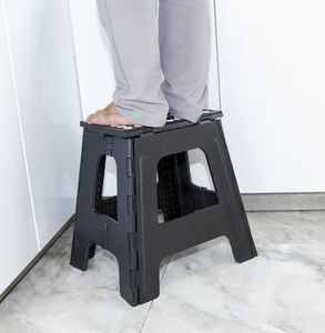 Marchepied pliable en plastique léger Chaise de loisirs antidérapante pour adultes et enfants Portable et facile à ouvrir pour une utilisation en extérieur - Product Image 4