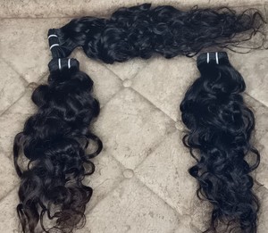 Extensiones de cabello humano indio Remy de calidad superior Tipo de tejido rizado Extensión de cabello indio natural - Product Image 1