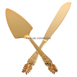 Ensemble de 2 couteaux et serveurs de décoration de table en métal plaqué or avec poignées en nacre, ustensiles de cuisine pour décoration d'intérieur, outils pour gâteaux - Product Image 6