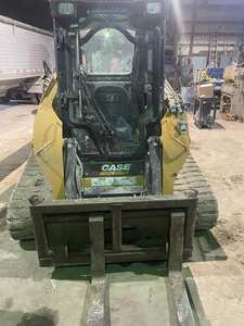 2018 Case TR340 Skid Steer Loader-Cargador de cadenas compacto de servicio pesado para construcción y uso industrial - Product Image 4