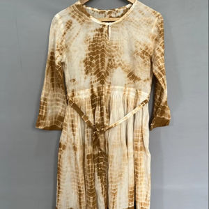 ชุดเดรสผ้าลินินพิมพ์ลายคอวีสำหรับผู้หญิงชุดเดรสเกาหลีมีแผ่นรองหน้าอกบางๆดีไซน์ตะวันตกล่าสุด - Product Image 1