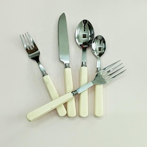 Ensemble de couverts en acier inoxydable plaqué argent avec poignée à noeud moyen de style unique Ensemble de couverts de haute qualité pour la maison et l'hôtel - Product Image 4