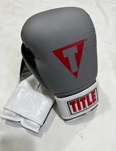 Gants de MMA en cuir PU personnalisés 12 oz 18 oz Séchage rapide Haute qualité Confortables Durables pour l'entraînement Compétitions Vente chaude - Product Image 2