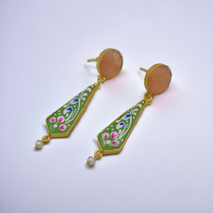 Pendientes tradicionales hechos a mano 2024 chapados en oro para niñas y mujeres - Product Image 1