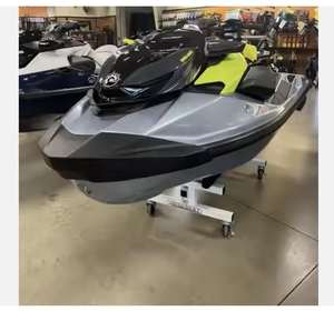 Jet-skis haut de gamme Sea-Doo RXT-X 300 Tech avec système audio BRP Premium, moteur 4 temps, remorque incluse - Product Image 4