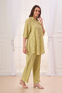 ชุดวิ่งโคออร์ดสำหรับฤดูร้อนกำลังมาแรงพร้อมการปักที่หรูหราน้ำหนักเบายืดและเหมาะสำหรับไลฟ์สไตล์ที่แอคทีฟในราคาโรงงาน - Product Image 2