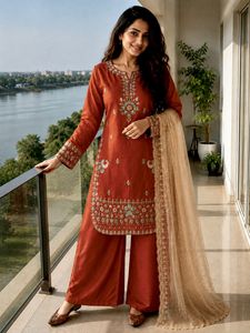 Ensemble prêt-à-porter en soie Gmy avec broderie et travail de sequins de la marque Designer Jari, comprenant un haut, un pantalon palazzo et un dupatta, entièrement cousu. - Product Image 1