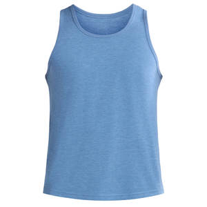 Camiseta sin mangas de gimnasio para hombre hecha con tela duradera para un uso repetido y un rango máximo de movimiento - Product Image 1