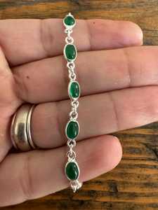 Proveedor de joyería de plata 925 personalizada fina dispersa minimalista verde ónix piedra preciosa corte ovalado pulsera de eslabones de cadena de mano para mujer - Product Image 3