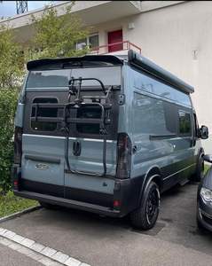 Camping-car de luxe, caravane, grand camping-car, véhicule de loisirs. - Product Image 5