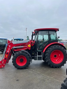 Tractor agrícola ZETOR PROXIMA CL110 4×4 4WD con cargador, tractor agrícola fuerte y confiable. - Product Image 3