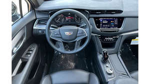 2025 XT5 Luxe FWD Occasion en excellent état - Product Image 5