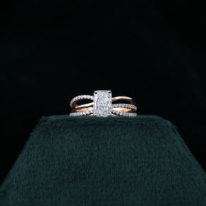 Anillo de compromiso con vástago dividido chapado en oro rosa de 18 quilates, Halo oculto con corte radiante, Diamante cultivado en laboratorio, regalo de cumpleaños perfecto - Product Image 1