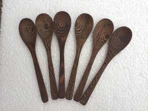 Juego ecológico de cuenco de flores de coco con cubiertos 100% naturales y orgánicos hechos a mano por artesanos vietnamitas - Product Image 5