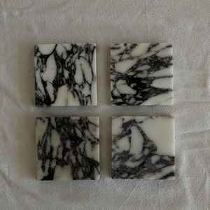 ชุดจานรองแก้วหินอ่อน Calacatta Viola ทำมือ 2 ชิ้น ของขวัญสุดหรู - Product Image 5