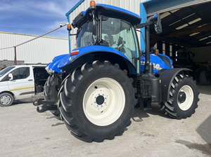 Tracteur utilitaire NEW HOLLAND T7.225 4WD 75 CV Mini ferme Agriculture Chauffage AC Radio Suspension pneumatique Moteur Engrenage Garantie 2 ans - Product Image 5