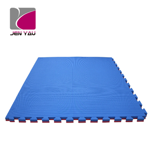 Tapis de sol enroulable imperméable de qualité supérieure, design croisé, 100x100cm, haute résilience, pour le judo, le taekwondo, les arts martiaux, l'entraînement, le dojo - Product Image 1