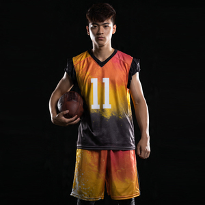 เสื้อฟุตบอลแขนกุด เสื้อบาสเก็ตบอลแบบคอวีสั่งทำพิเศษ ชุดบาสเก็ตบอลซับลิเมชั่นสำหรับผู้ชาย ชุดทีมชาย ชุดฝึกซ้อมบาสเก็ตบอล - Product Image 3