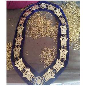 Collier à chaîne de 32e degré du Rite écossais maçonnique, ailes déployées, plaqué or, avec strass autour du collier - Product Image 1