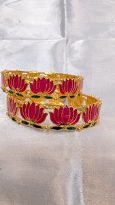 Ensemble de bracelets plaqués or super élégants et traditionnels pour femmes, à porter au quotidien et pour les fêtes, aux meilleurs prix - Product Image 2