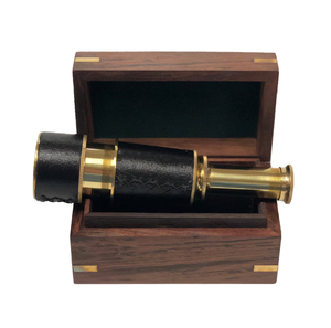 Telescopio de Bolsillo Náutico de Latón de Alta Calidad, Envuelto en Cuero, con Caja de Madera Hecha a Mano - Product Image 1