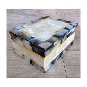 กล่องเครื่องประดับหินอ่อนทรงสี่เหลี่ยมสี่เหลี่ยมที่ออกแบบมาอย่างสวยงามทันสมัยขัดเงาด้วยเม็ดมุกแม่สำหรับจัดเก็บ - Product Image 2