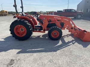 Tractor Kubota MX5400 Usado al por Mayor, Tractor de Ruedas 4x4, Ideal para Agricultura, Potencia Nominal de 40 HP, Transmisión por Engranajes, Garantía de 4 Años - Product Image 4