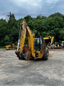 รถตักแบคโฮ CAT 420 450F มือสอง เหมาะสำหรับผู้รับเหมาก่อสร้างที่ต้องการอุปกรณ์ที่เชื่อถือได้สำหรับงานขุดร่อง ตัก และยก - Product Image 4