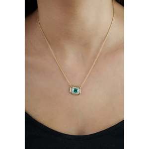 Collier pendentif en platine plaqué rhodium avec émeraude et diamant, orné de zircon et de perle, pour fiançailles - Product Image 6