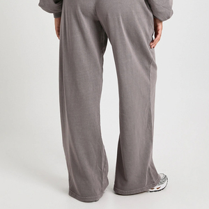 ชุดวอร์มสีพื้นปรับได้ ระบายอากาศดี พร้อมโลโก้สั่งทำ เสื้อครอป ดีไซน์คุณภาพสูง ราคาขายส่ง ทรงทันสมัยปี 2026 - Product Image 6