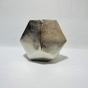 Vase à fleurs en métal Vase à fleurs décoratif pour le salon Grand Convient pour une utilisation intérieure et extérieure Design durable et élégant - Product Image 5