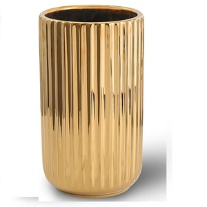 Design idéal pour la décoration intérieure Vase et vase à fleurs en or Fait à la main Personnalisé Meilleur décor d'intérieur et design fait à la main - Product Image 6