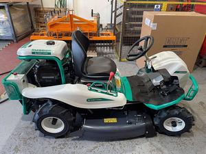 Nouvelle tondeuse OREC RM982F RABBIT Mid Mounted Rideon 38 "4WD - Product Image 4