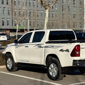 Toyota Hilux 2019 Usada, Diésel, Automática, Volante a la Izquierda, Camioneta con Neumáticos R17, Cámara Trasera, Portaequipajes Metálico, Asientos de Tela - Product Image 5
