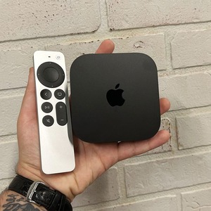 Apple TV 4K 128 Go (3e génération) 2022, lecteur multimédia en streaming Wi-Fi Ethernet, hub de maison intelligente, HDMI, Dolby Digital, télécommande vocale Siri - Product Image 1