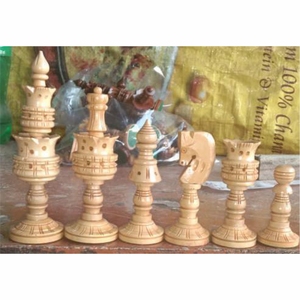 Pièces d'échecs en bois de luxe artisanales, uniquement, style Staunton complexe, pièces d'échecs sculptées à la main, taille de tournoi professionnelle - Product Image 1