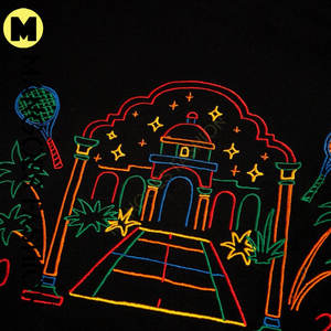 Sweat-shirt de qualité supérieure pour hommes brodé arc-en-ciel Crayon Temple en noir Vêtements de maternité haut de gamme du fabricant - Product Image 3