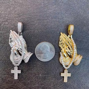 MOISSANITE Praying Hands Rosario Joyería fina Colgantes y dijes Plata de Ley 925 Iced Out Rodium, PASSES DIAMOND Tester - Product Image 1