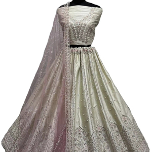 ชุดงานแต่งดีไซน์เนอร์งานแฟนซีงานเย็บปักถักร้อยผ้าแคนแคนวาสและผ้าแคนวาสสำหรับเจ้าสาว lehenga - Product Image 1