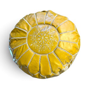 Pouf ottoman extensible en cuir véritable fait main avec un design de rangement moderne pour le salon, la chambre à coucher, la décoration de la maison et comme tabouret - Product Image 1