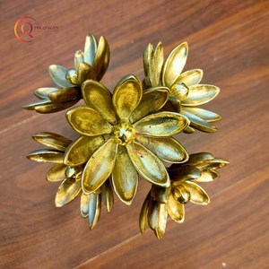 Decoración de Metal con acento para el hogar moderno de alta calidad, recién llegado, combinación de forma de flor de Reno esculpida en oro, Decoración de mesa - Product Image 5