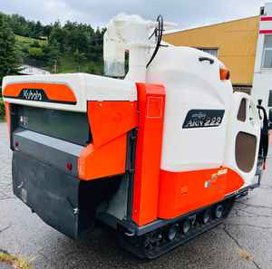 Moissonneuse-batteuse à riz Kubota ARN-222-GDXW à haute efficacité, tête d'alimentation à 7 rangs, combine diesel, machine à riz - Product Image 4