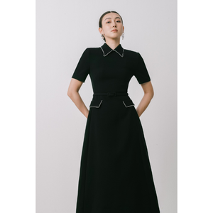 Material de buena calidad Vestidos de mujer Vestido MIDI acampanado DETALLE DE CADENA ILY VESTIDO MIDI Marca de moda sostenible vietnamita - Product Image 1