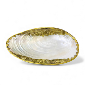 Plato Artesanal de Nácar para Decoración de Mesa y Uso en el Comedor, Hecho en Vietnam - Product Image 2