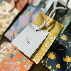 Hot Bán Treo Tag Độc Đáo Tùy Chỉnh Quần Áo Con Dấu Chuỗi Treo Tag Giấy Biểu Tượng Tùy Chỉnh In Quần Áo Nhãn Cho Quần Áo - Product Image 6