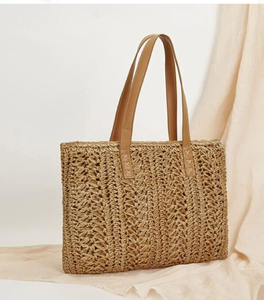 Sac fourre-tout en paille ou en raphia tissé avec une silhouette évasée, avec des tissages verticaux et des lanières en cuir durables à la vente en gros - Product Image 6