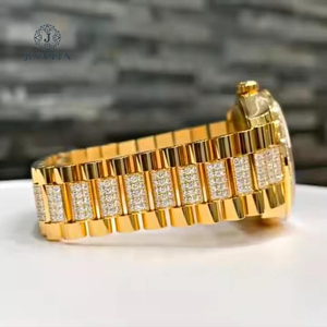 Elegante reloj analógico antiguo de lujo con pantalla de diamante completo Caja de acero inoxidable de oro amarillo y función de fecha de semana - Product Image 2