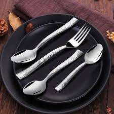 Ensemble de couverts métalliques standard de haute qualité cuillère à la main avec conception de taille personnalisée pour un usage domestique et les mariages - Product Image 4