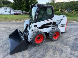 Comprar Nuevo o Usado: Minicargadora S550 de 9 Toneladas con Motor Caterpillar, Modelo 2022, Bomba Hidráulica MOOG para Construcción - Precios Económicos - Product Image 1